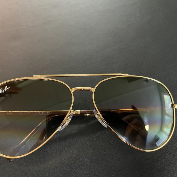 Ray Ban Aviator Sunglasses - Picture 7 of 8